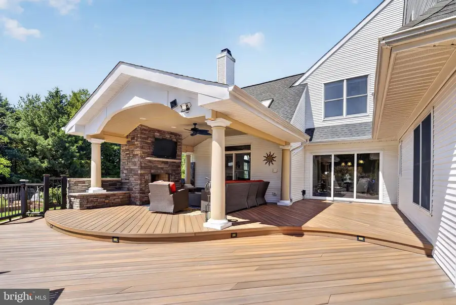 3 Robin Cir, Princeton Junction, NJ 08550 - #2
