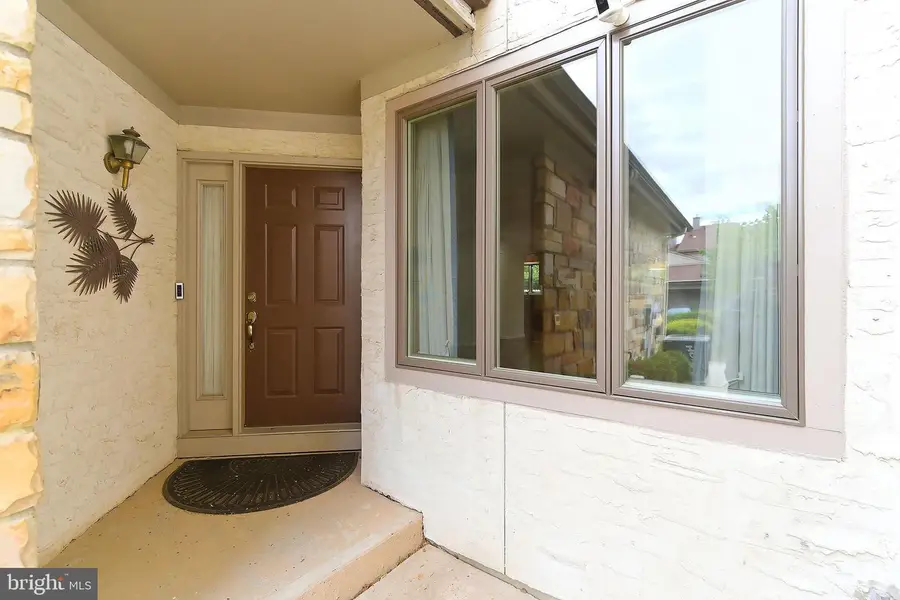 49 Woodmont Dr, Lawrenceville, NJ 08648 - #2