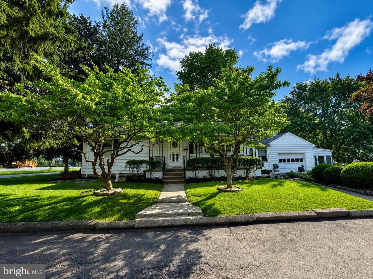 39 Ashley Ave, Ewing, NJ 08618 - #1