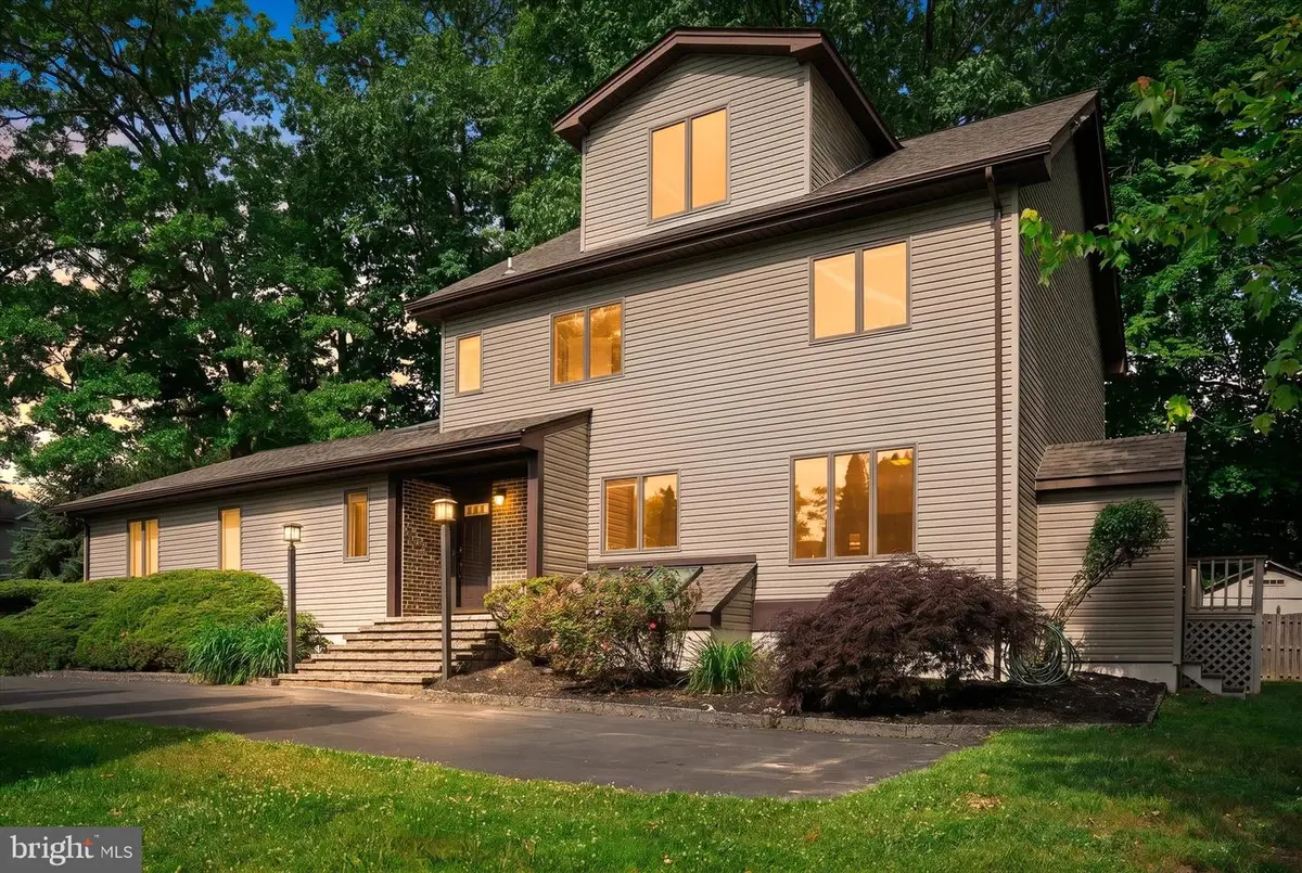 90 Hoover Ave, Lawrence, NJ 08648 - #1