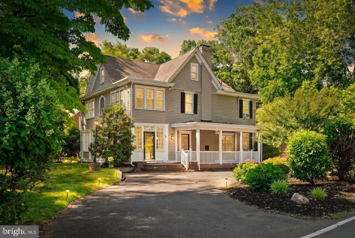 2 Wilburtha Rd, Trenton, NJ 08628 - #1