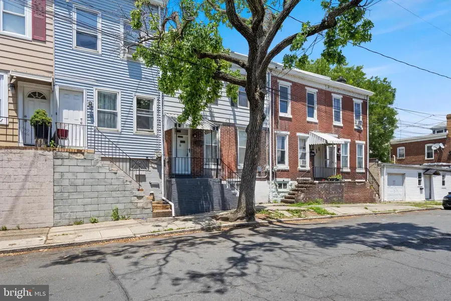 662 Pennsylvania Ave, Trenton, NJ 08638 - #2