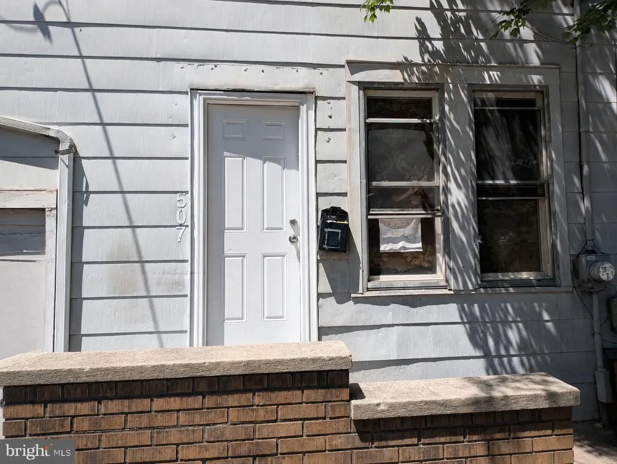 507 Centre St, Trenton, NJ 08611 - #1