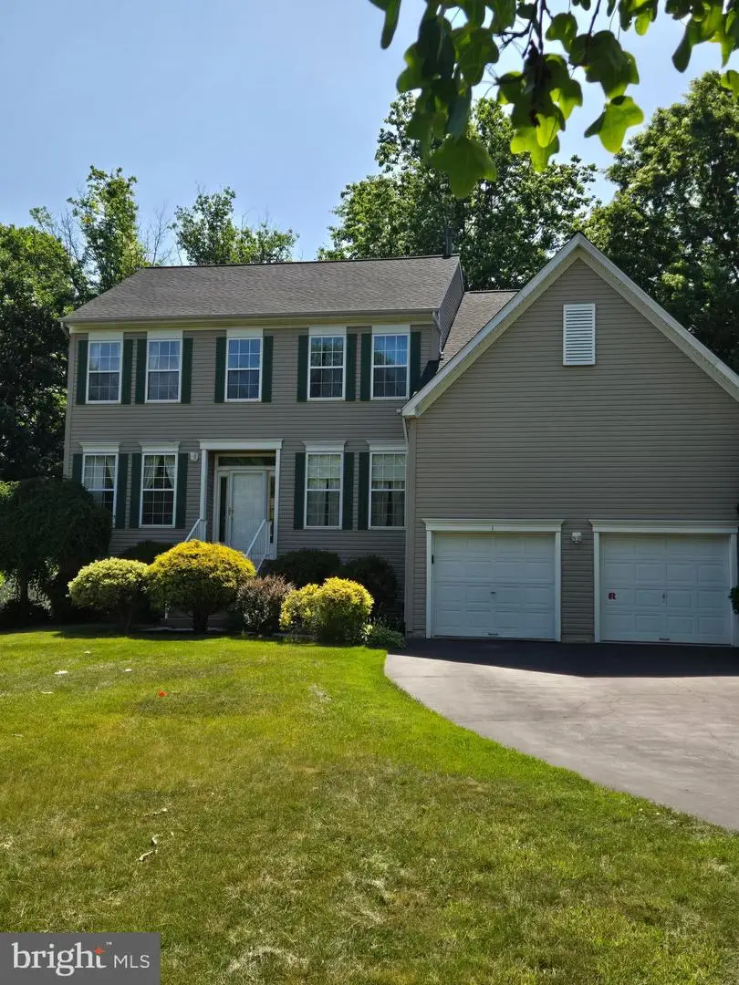 1 Warwick Pl, East Windsor, NJ 08520 - #2
