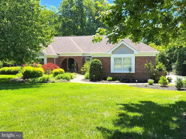 4 Hedge Row, LAWRENCE TOWNSHIP, NJ 08648
