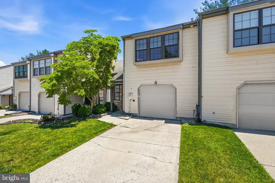 9 Emily Ct, Robbinsville, NJ 08691 - #3