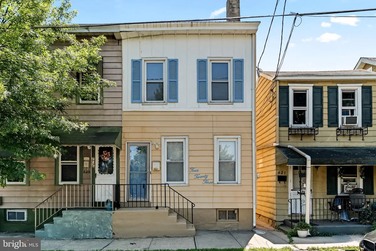 423 Woodland St, Trenton, NJ 08610 - #1