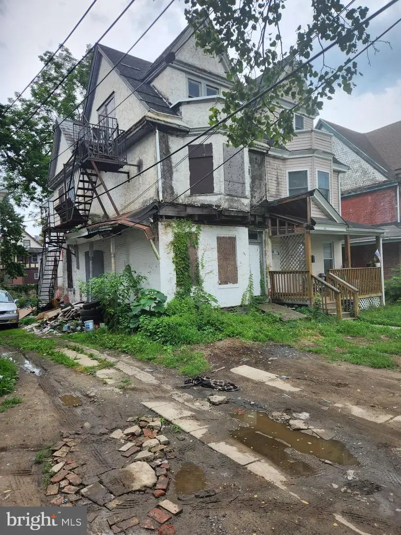 823 Carteret Ave, Trenton, NJ 08618 - #3