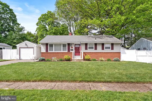 17 Shelley La, HAMILTON, NJ 08690
