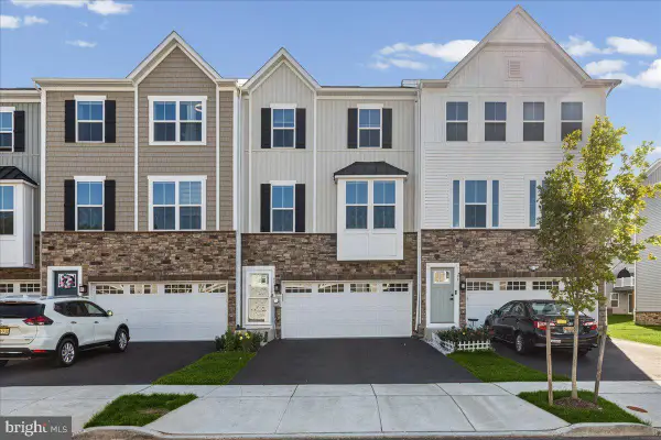 77 Pratt Ln, LAWRENCE TOWNSHIP, NJ 08648