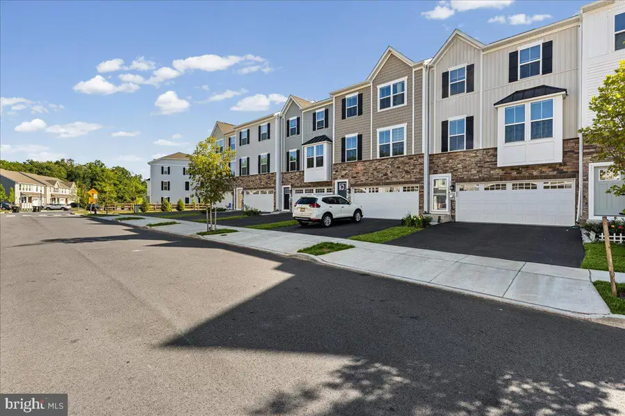 77 Pratt Ln, Lawrence, NJ 08648 - #3