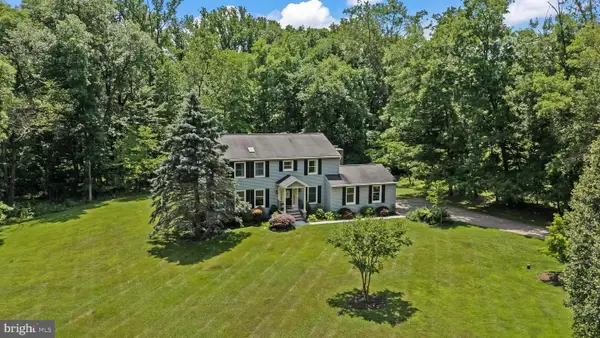 13 Coventry Ln, HOPEWELL, NJ 08525