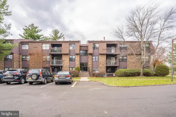 1814 Old Stone Mill Dr, EAST WINDSOR, NJ 08512