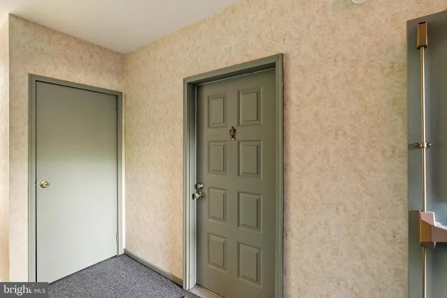 413 Wood Mill Dr, East Windsor, NJ 08512 - #3
