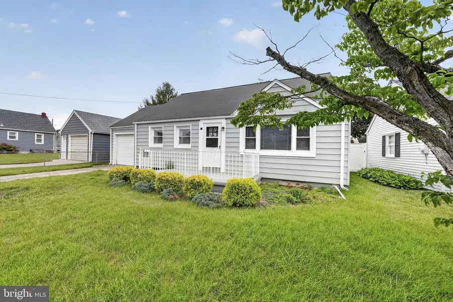 520 Randall Ave, Hamilton, NJ 08610 - #2