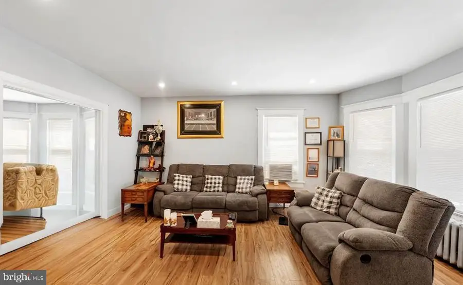 28 Oak Ln, Trenton, NJ 08618 - #3