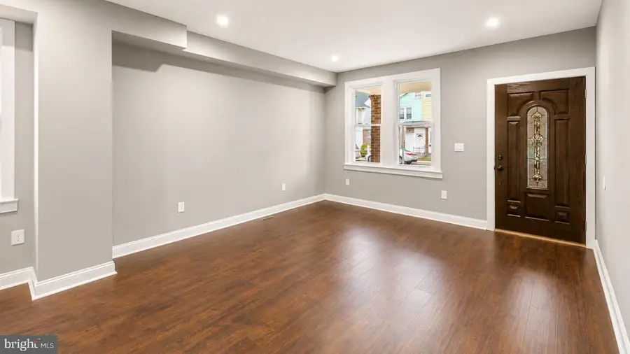 209 Woodlawn Ave, Hamilton, NJ 08609 - #3