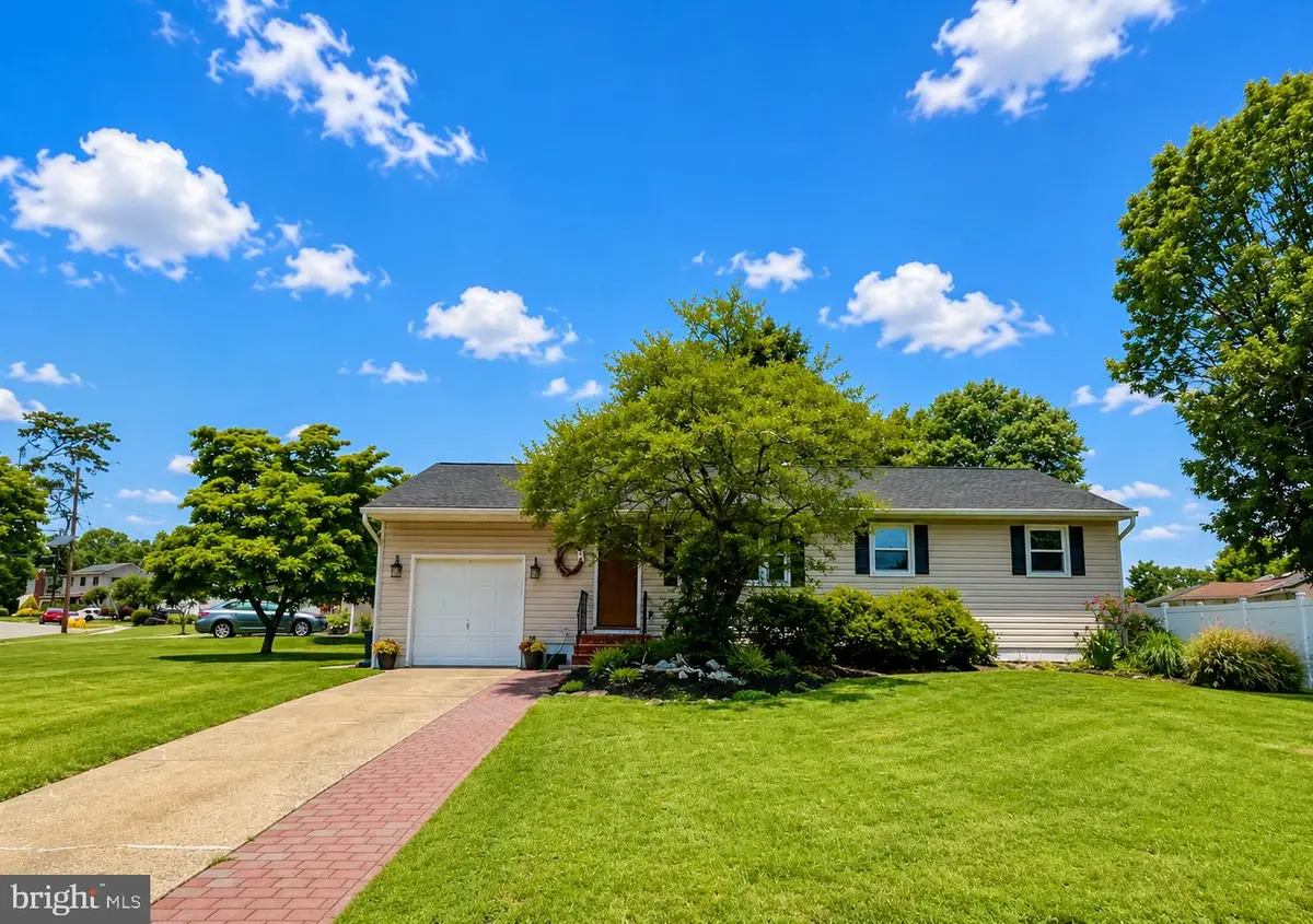 4 Running Brook Rd W, Ewing, NJ 08638 - #1