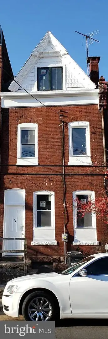 872 E State St, Trenton, NJ 08609 - #1