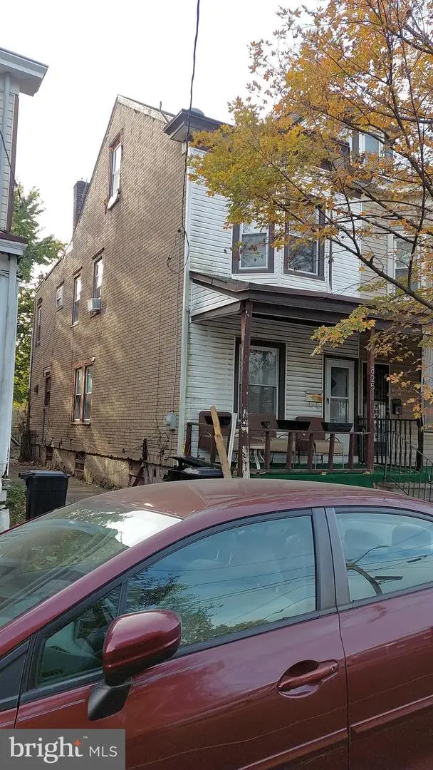 825 Walnut Ave, Trenton, NJ 08609 - #1
