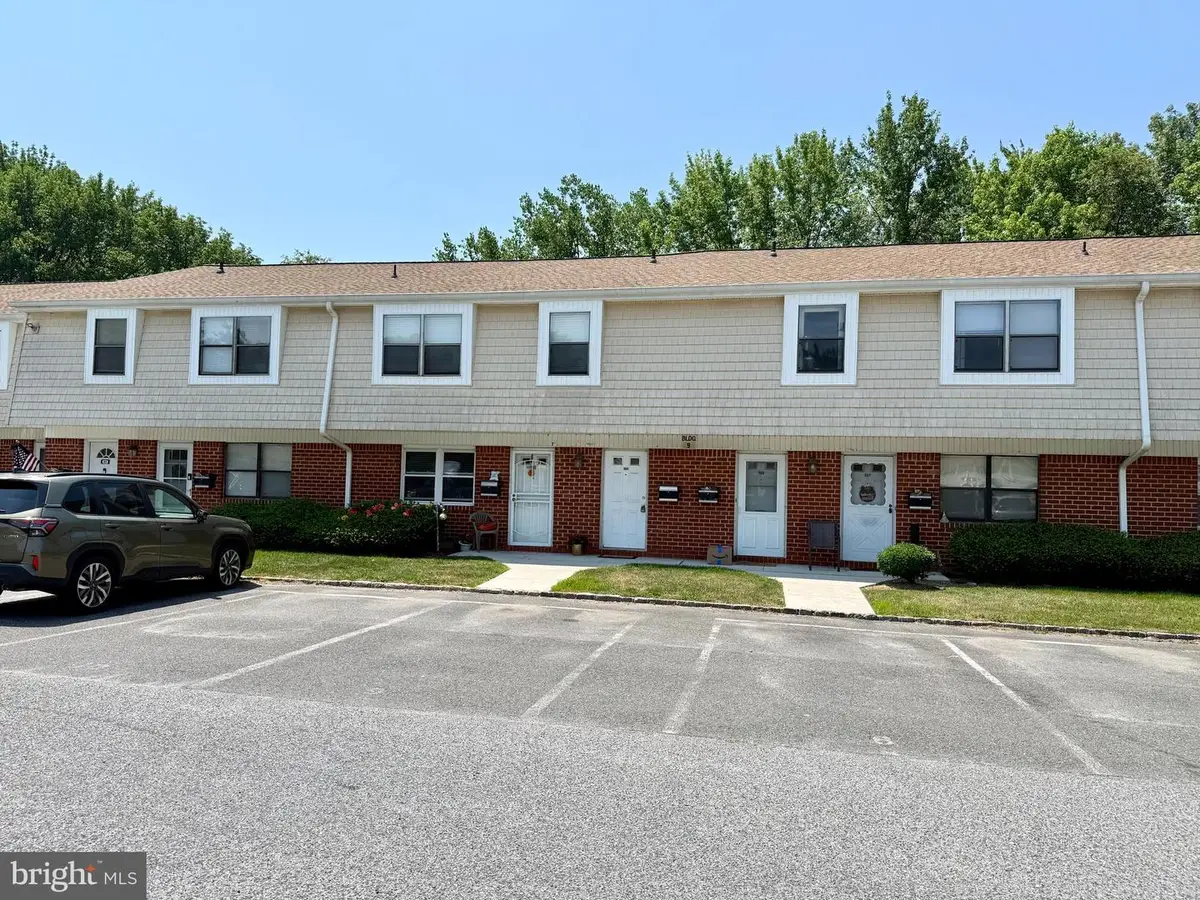 909 Silver Ct, Hamilton Square, NJ 08690 - #1