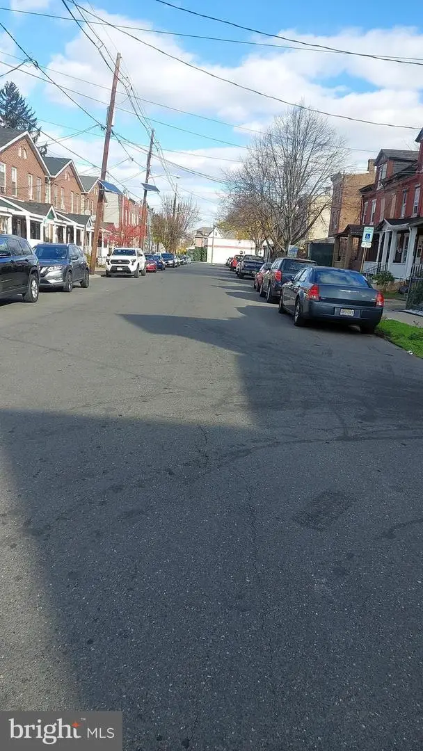 181 Locust St, Trenton, NJ 08609 - #3