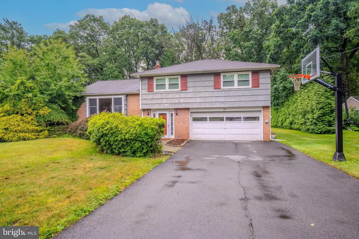 318 Oak Ln, Princeton Junction, NJ 08550 - #1