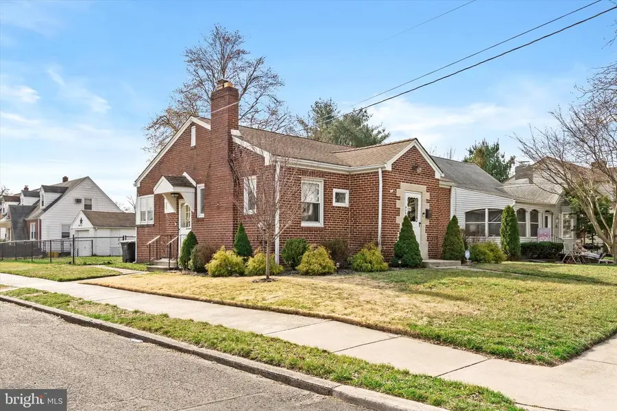 404 W Park Ave, Hamilton, NJ 08610 - #2