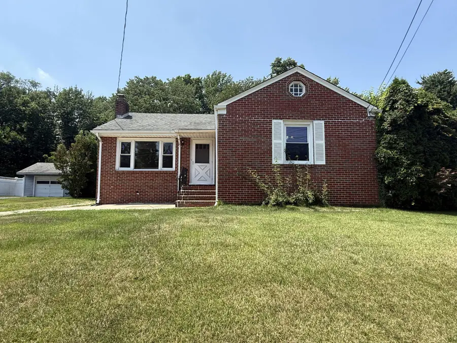 61 Colson St, Hamilton, NJ 08610 - #2