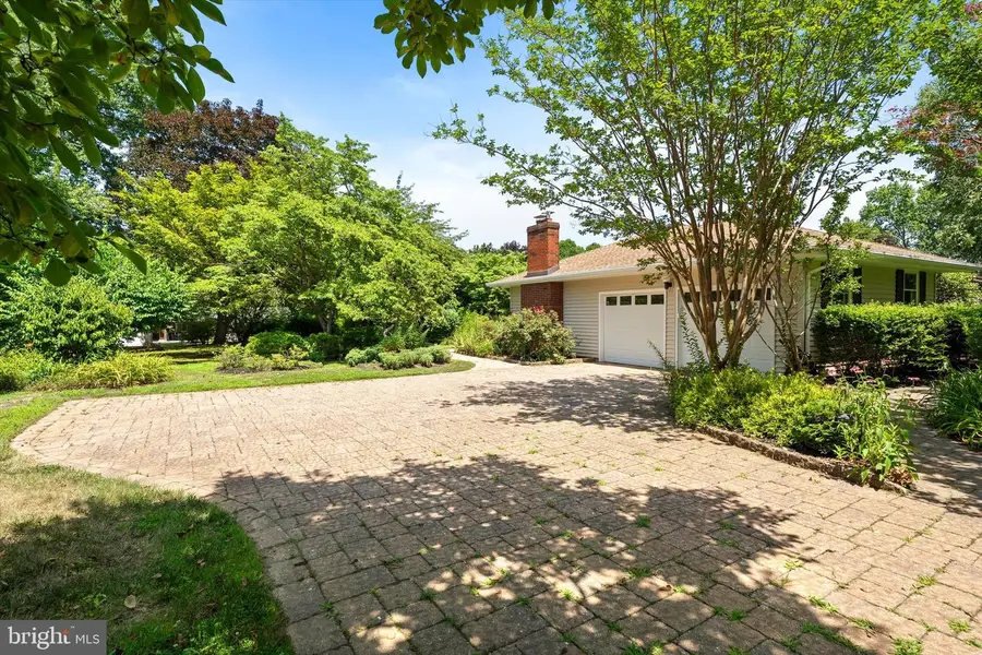 18 Edgewood Rd, Robbinsville, NJ 08691 - #2