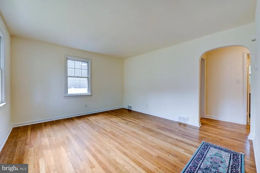 708 Nathan Hale Ave, Trenton, NJ 08648 - #3