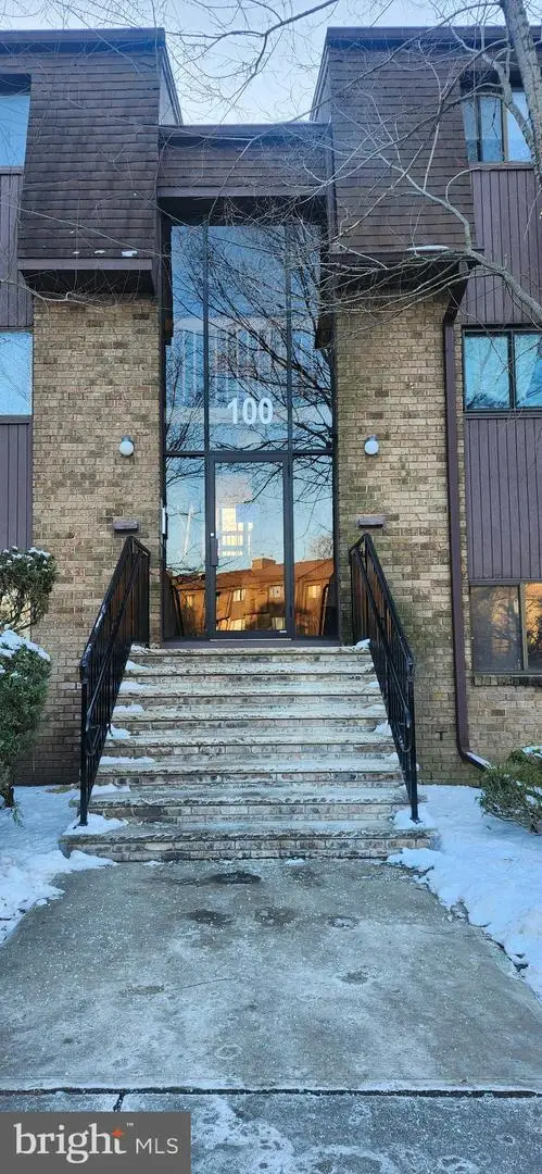 124 Wood Mill #124, EAST WINDSOR, NJ 08512