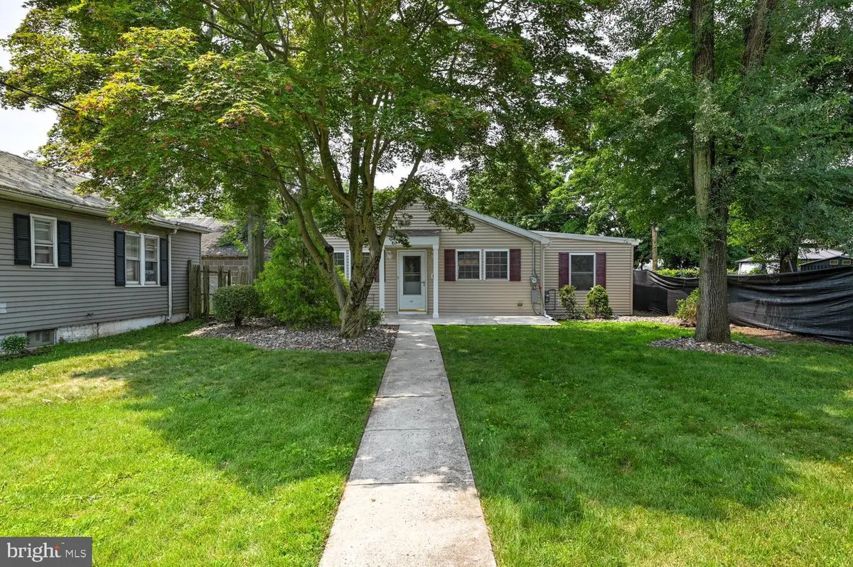 227 Randall Ave, Hamilton, NJ 08610 - #1