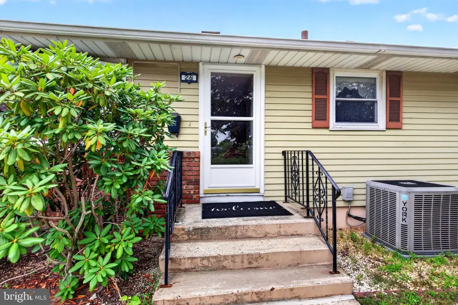 26 Braver Dr, Hamilton, NJ 08610 - #2