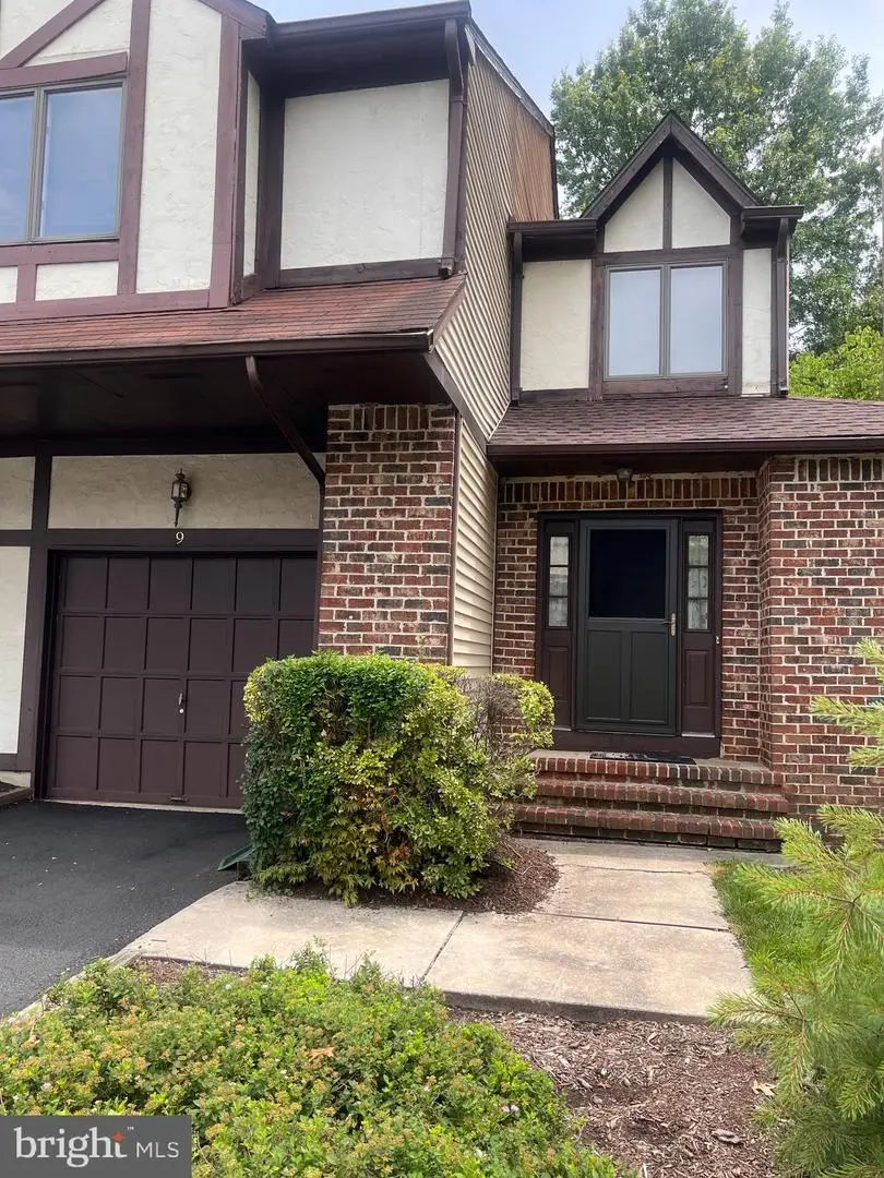 9 Boleyn Ct, Ewing, NJ 08628 - #2