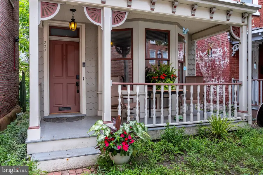228 Jackson St, Trenton, NJ 08611 - #3