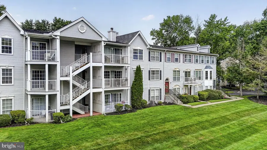 76 Chambord Ct, Hamilton, NJ 08619 - #2