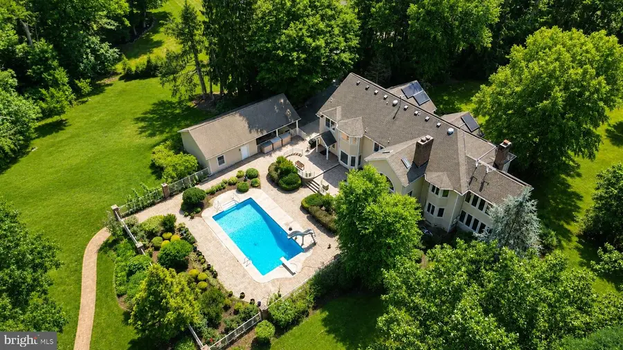 12 Hidden Hollow Dr, Hamilton, NJ 08620 - #2