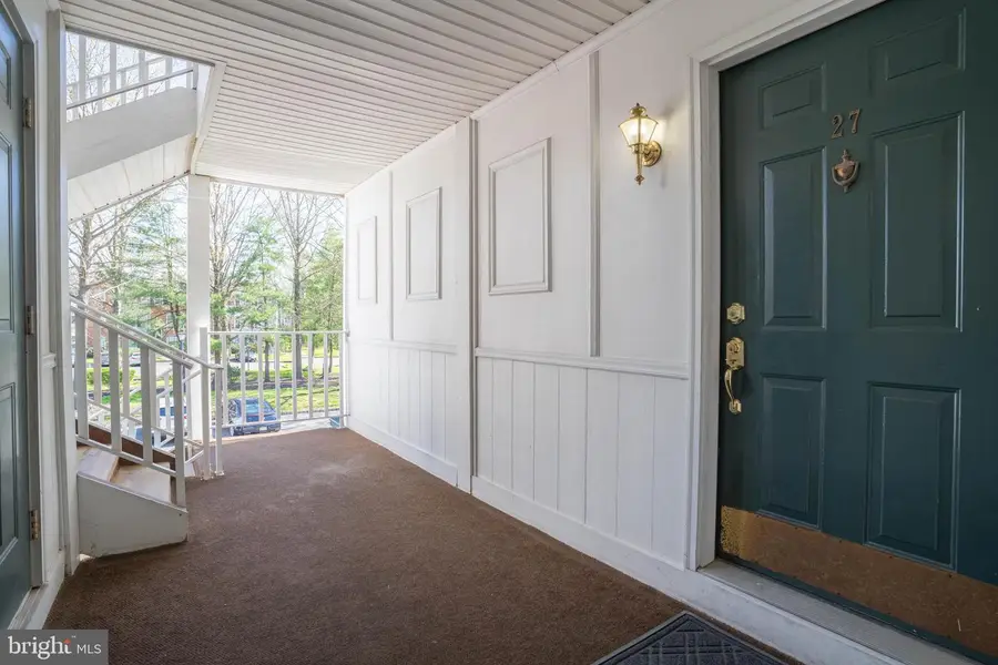 27 Chambord Ct, Hamilton, NJ 08619 - #2