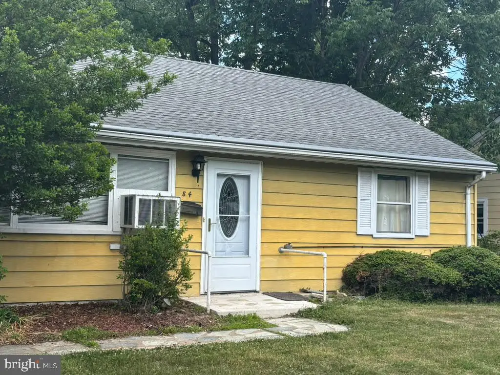 84 Theresa St, Trenton, NJ 08618 - #1