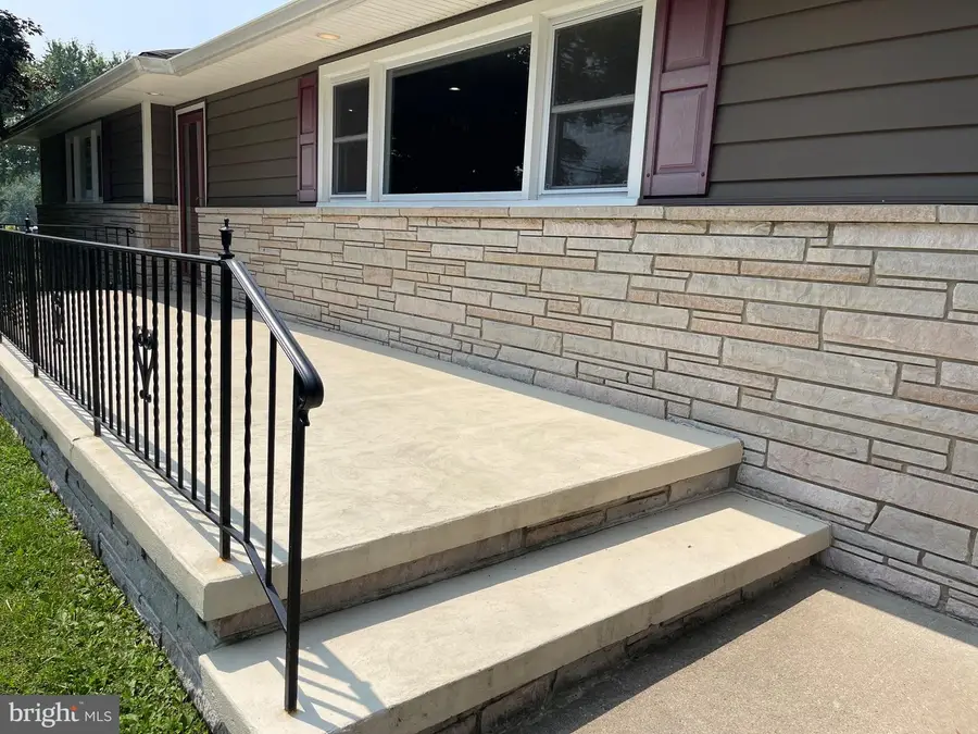 3 Woodcliffe Dr, Robbinsville, NJ 08690 - #3