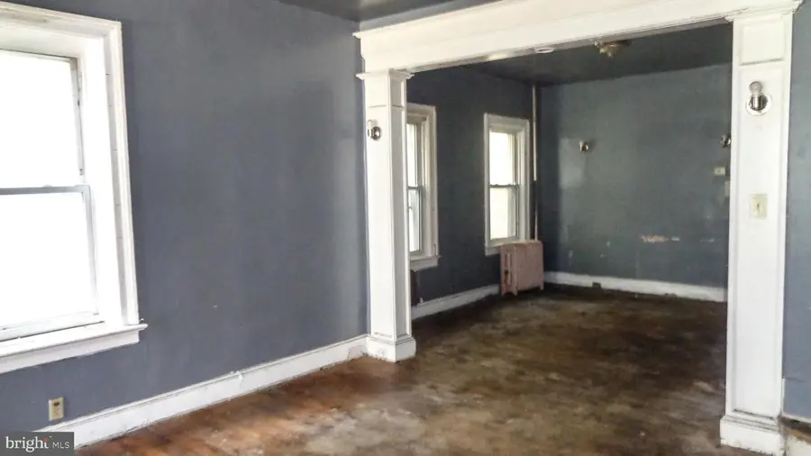 25 Sanford St, Trenton, NJ 08618 - #2