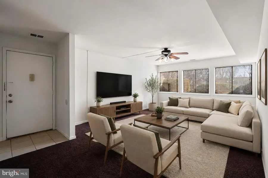 C9 Avon Dr, East Windsor, NJ 08520 - #3