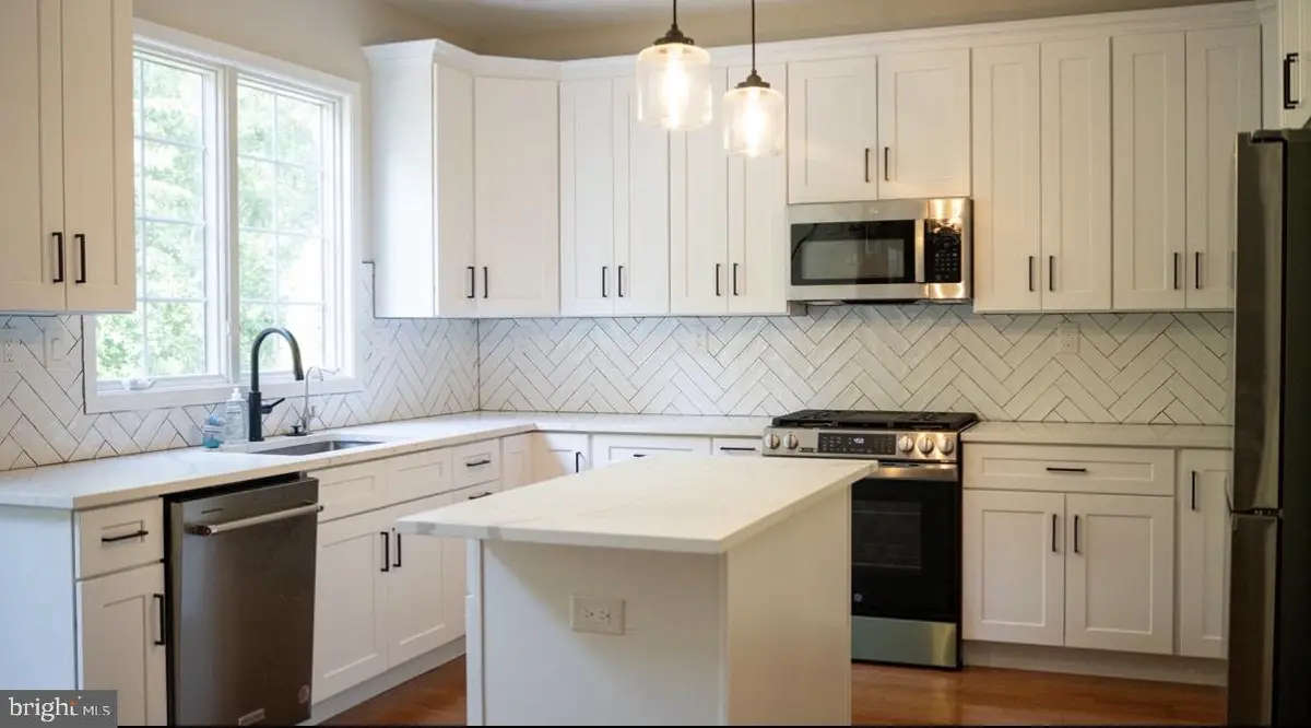 24 Devonshire Dr, West Windsor, NJ 08540 - #1
