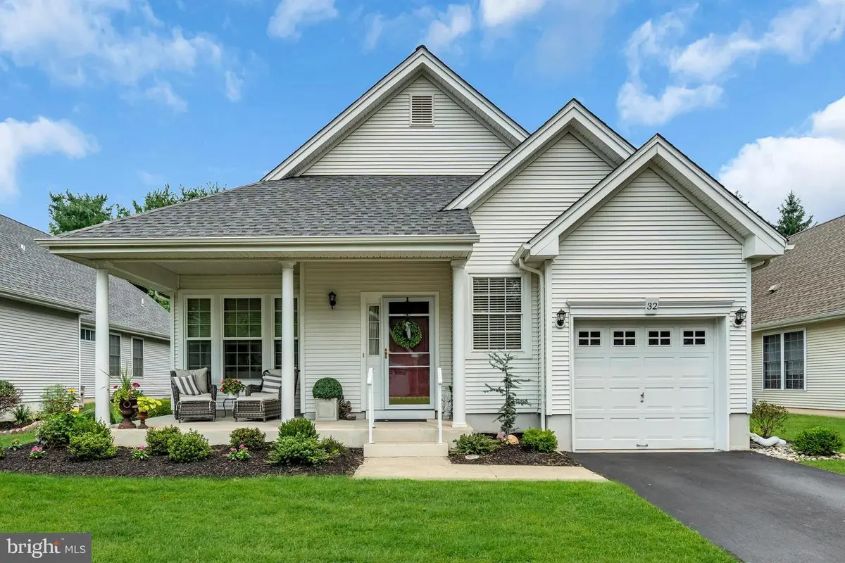 32 Bear Meade Dr, Hamilton, NJ 08691 - #1