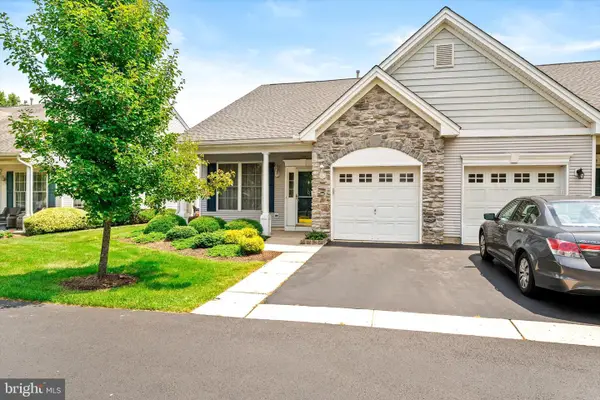 101 Meadowlark Dr, HAMILTON, NJ 08690