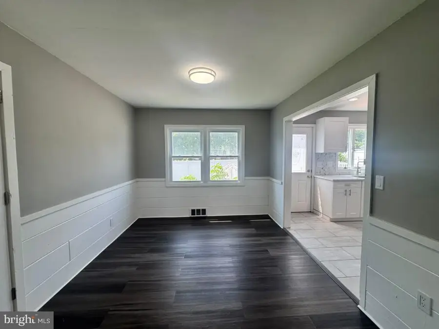 12 Godfrey Dr, Hamilton, NJ 08610 - #3