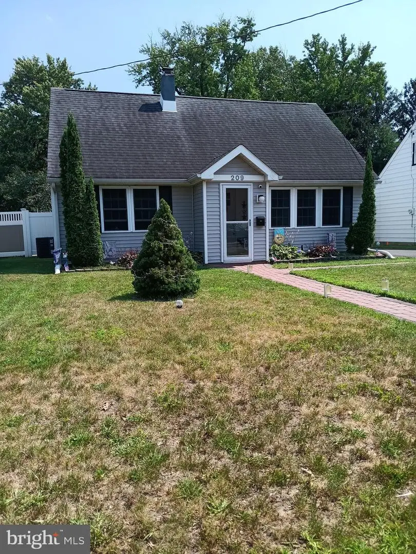 209 Eaton Ave, Hamilton, NJ 08619 - #1