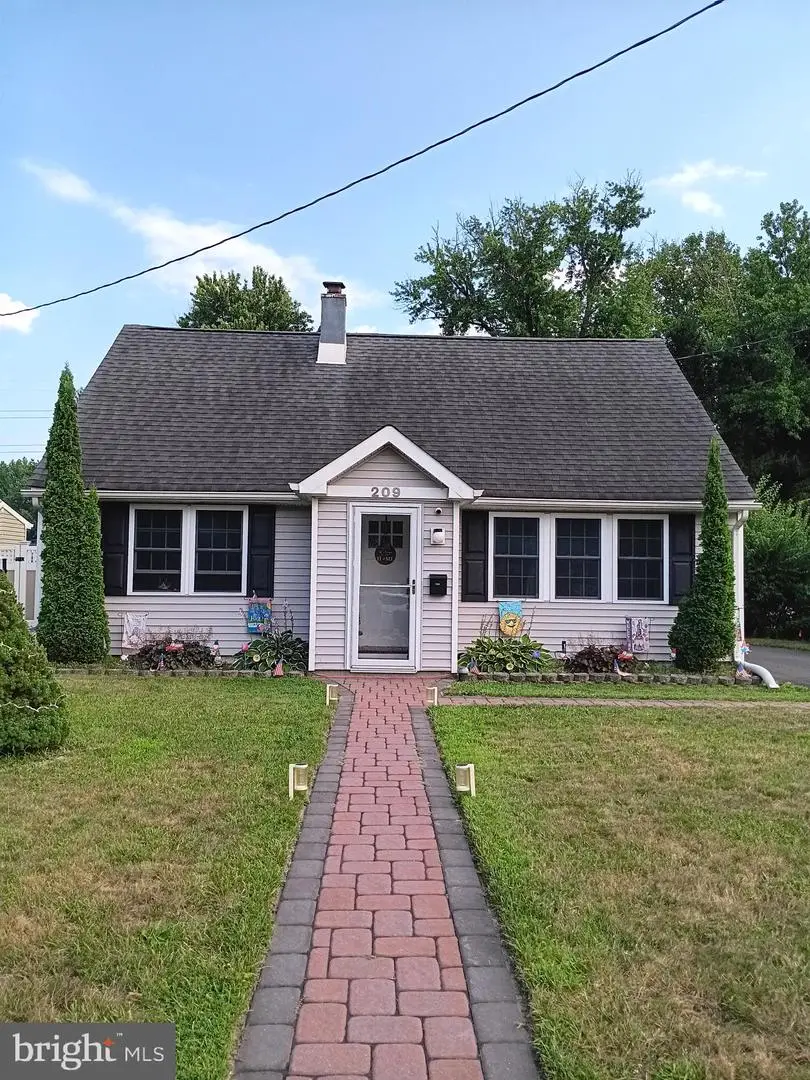 209 Eaton Ave, Hamilton, NJ 08619 - #3