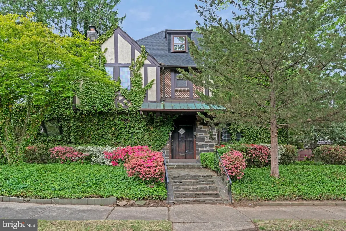 3 Shelbourne Ave, Trenton, NJ 08618 - #1